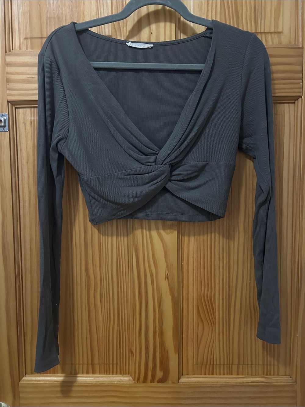 Olive green Long-Sleeve Twist-Front Crop Top